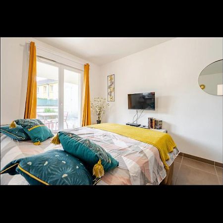 Proche Disney Et Paris - Studio Terrasse Et Parking Prive Montevrain Ngoại thất bức ảnh